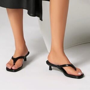 BNIB black kitten heels